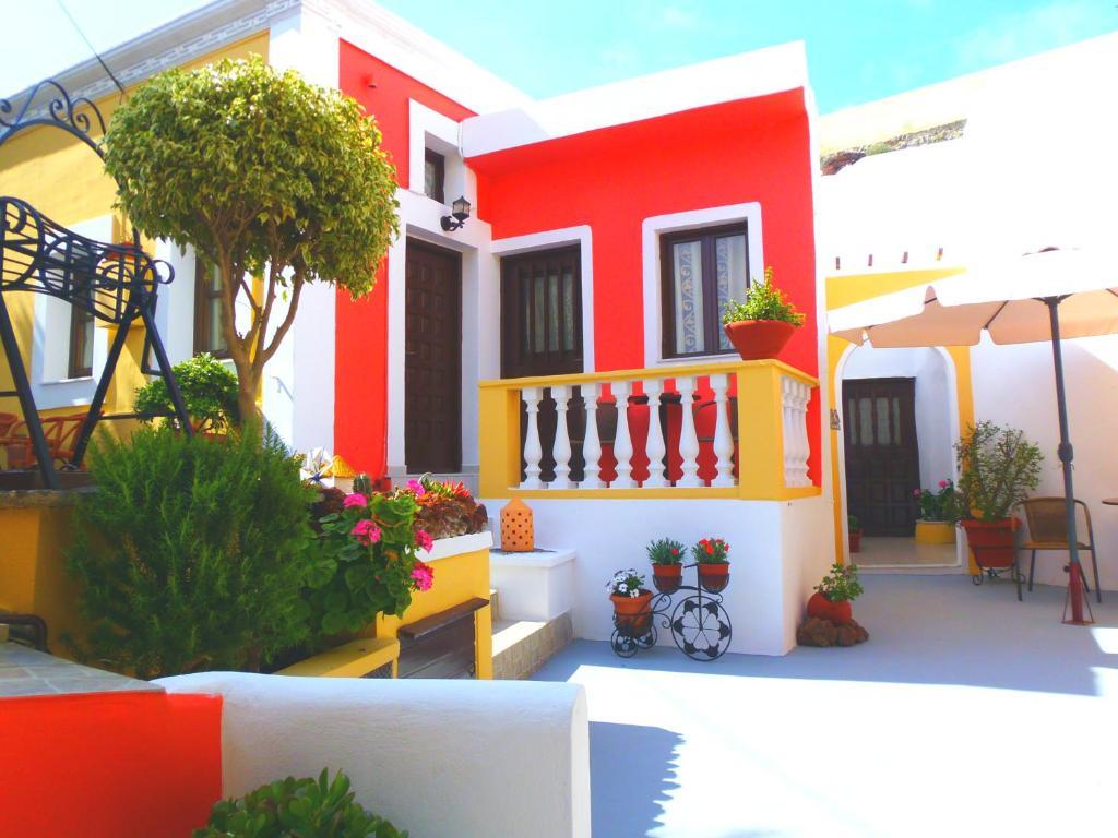 Pansion Zaharoula Hotel Fira  Exterior photo